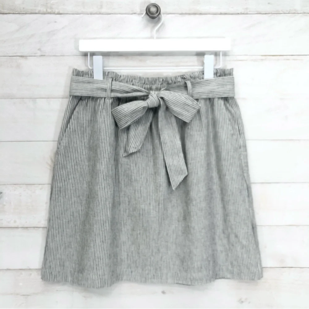 J. Crew Paper Bag Skirt • Sz M • White with Black Pinstripes • EUC - Picture 2 of 12